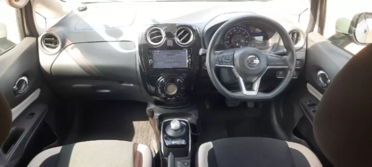 interiorFront