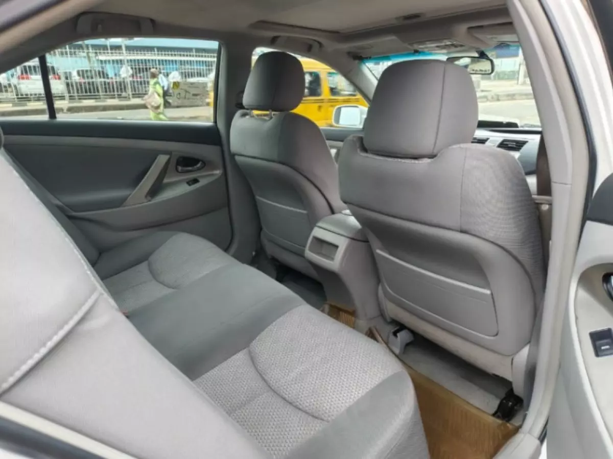 interiorBack