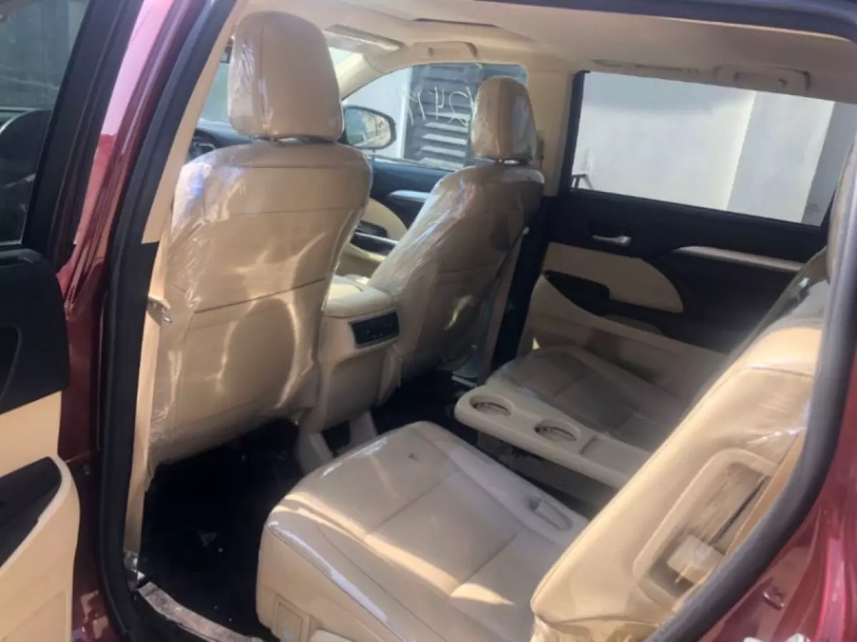 interiorFront