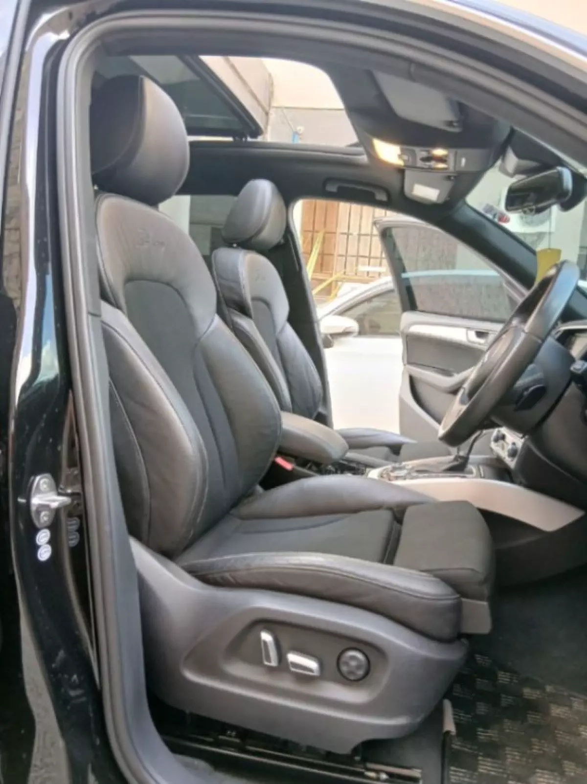 interiorFront