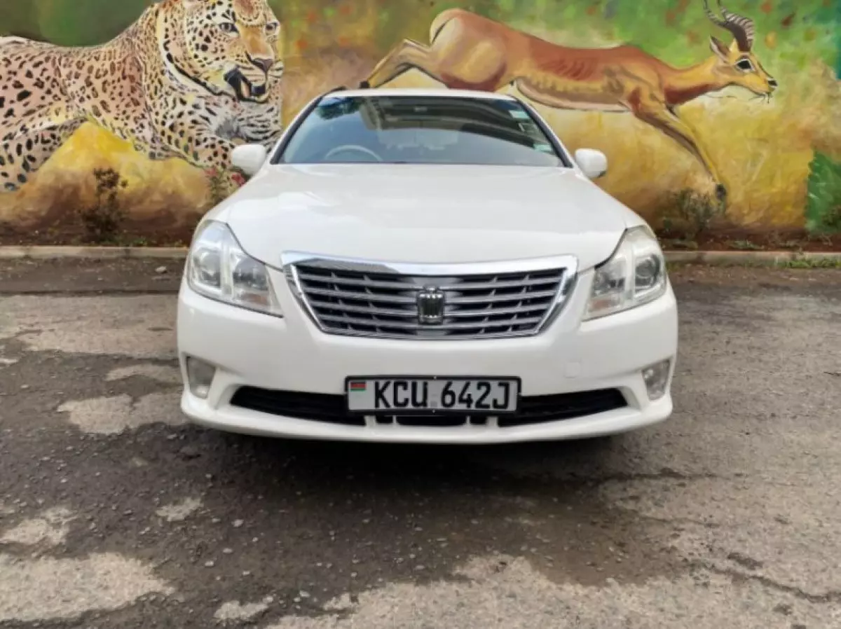 Toyota Crown - 2011