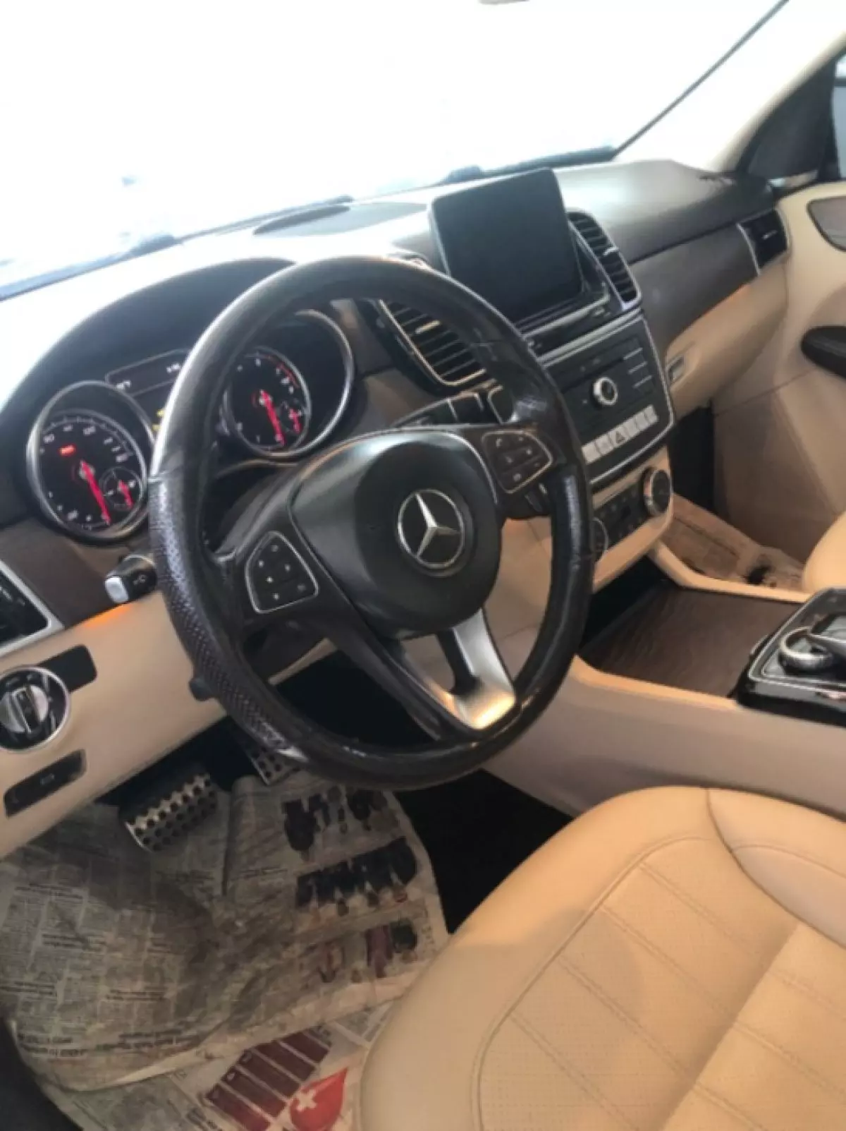interiorFront