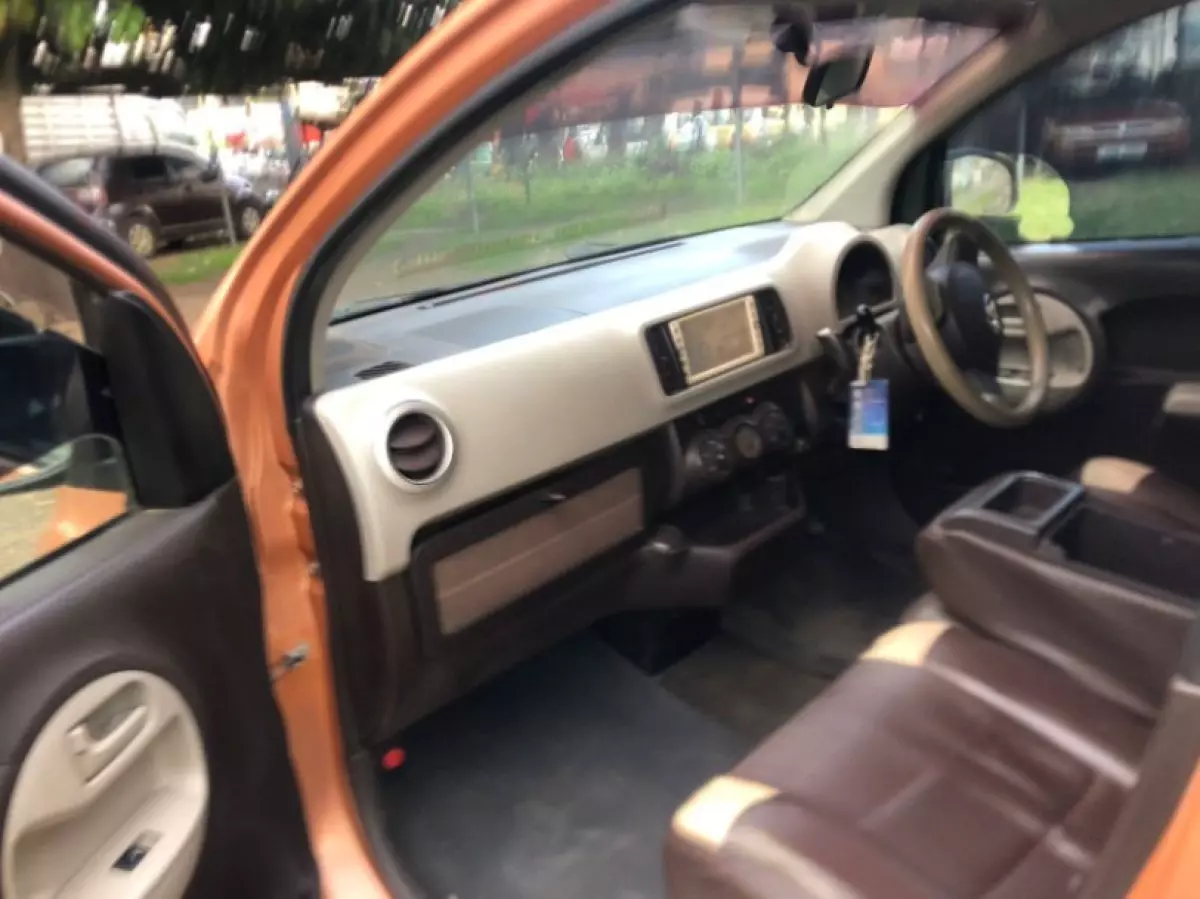 interiorFront