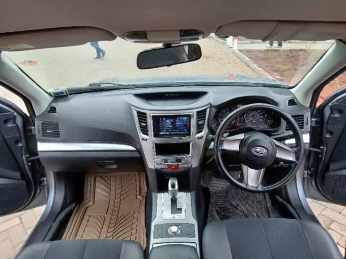 interiorFront