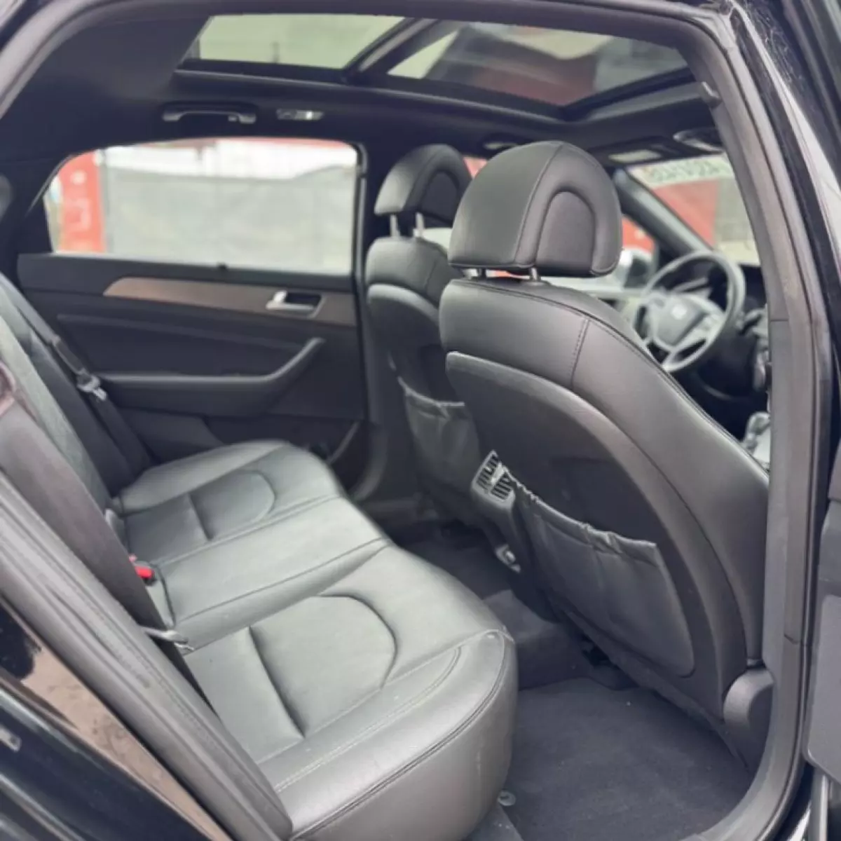 interiorBack