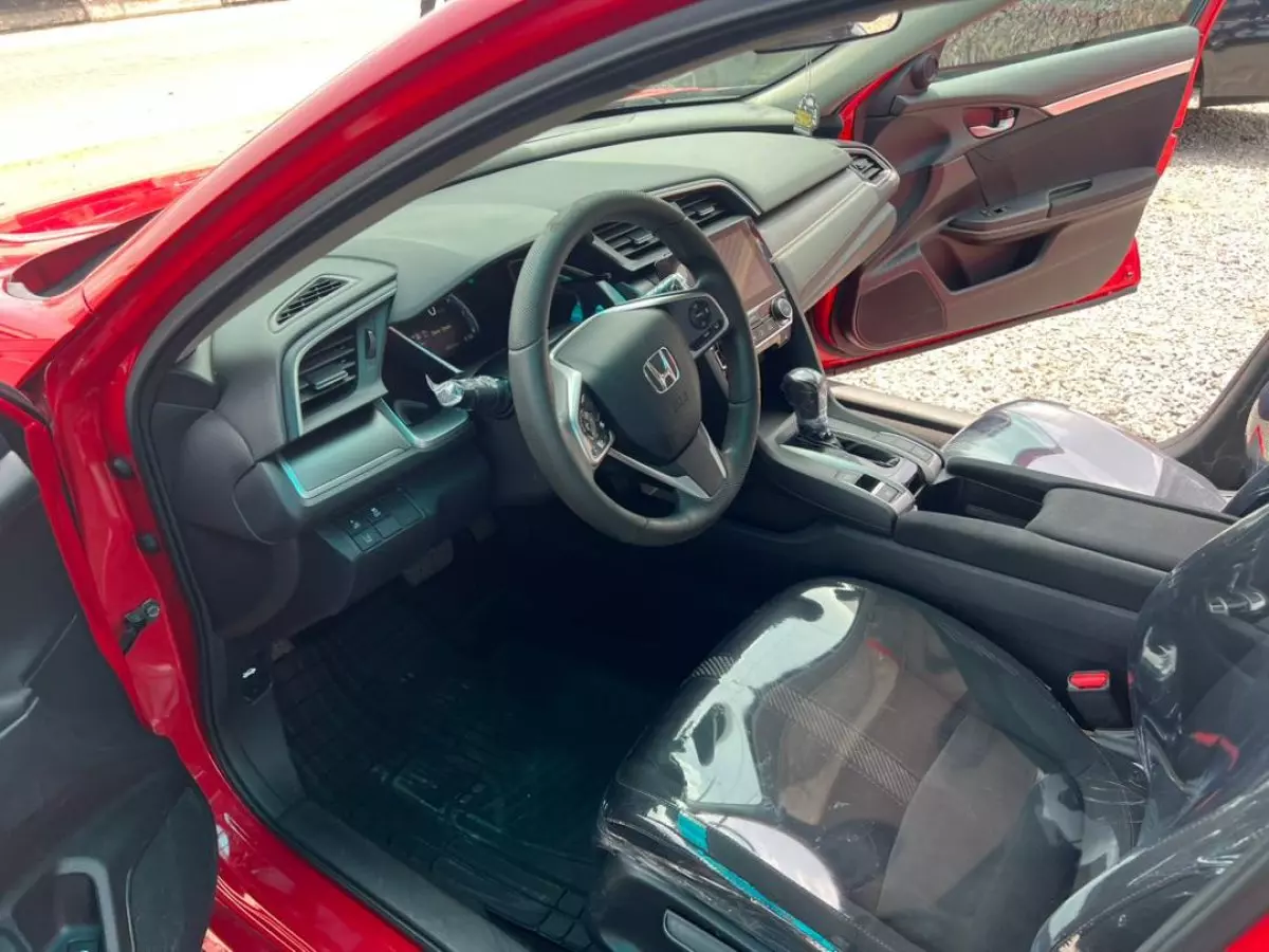 interiorFront