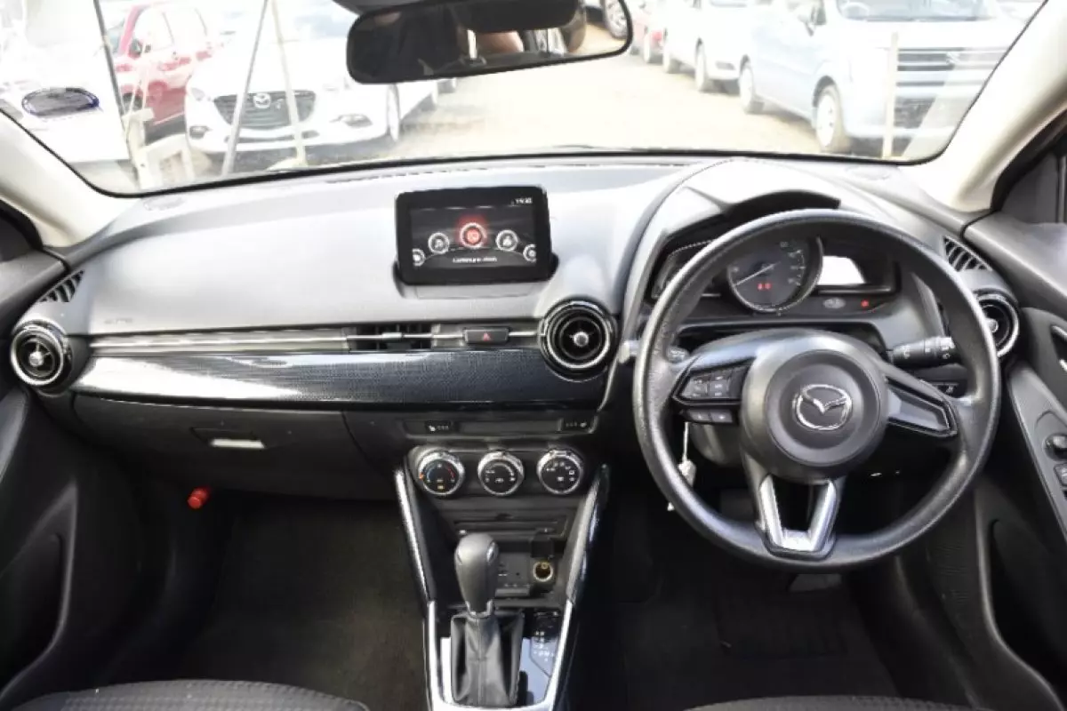 interiorFront