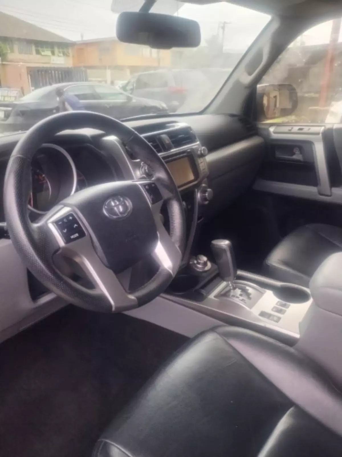 interiorFront