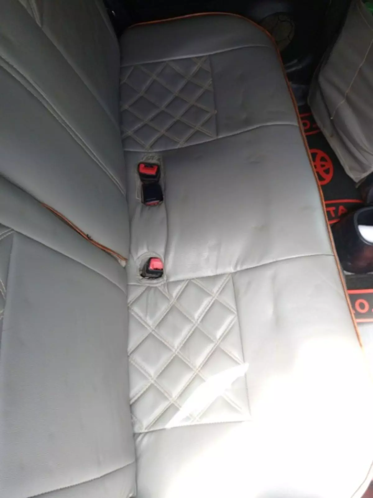 interiorBack