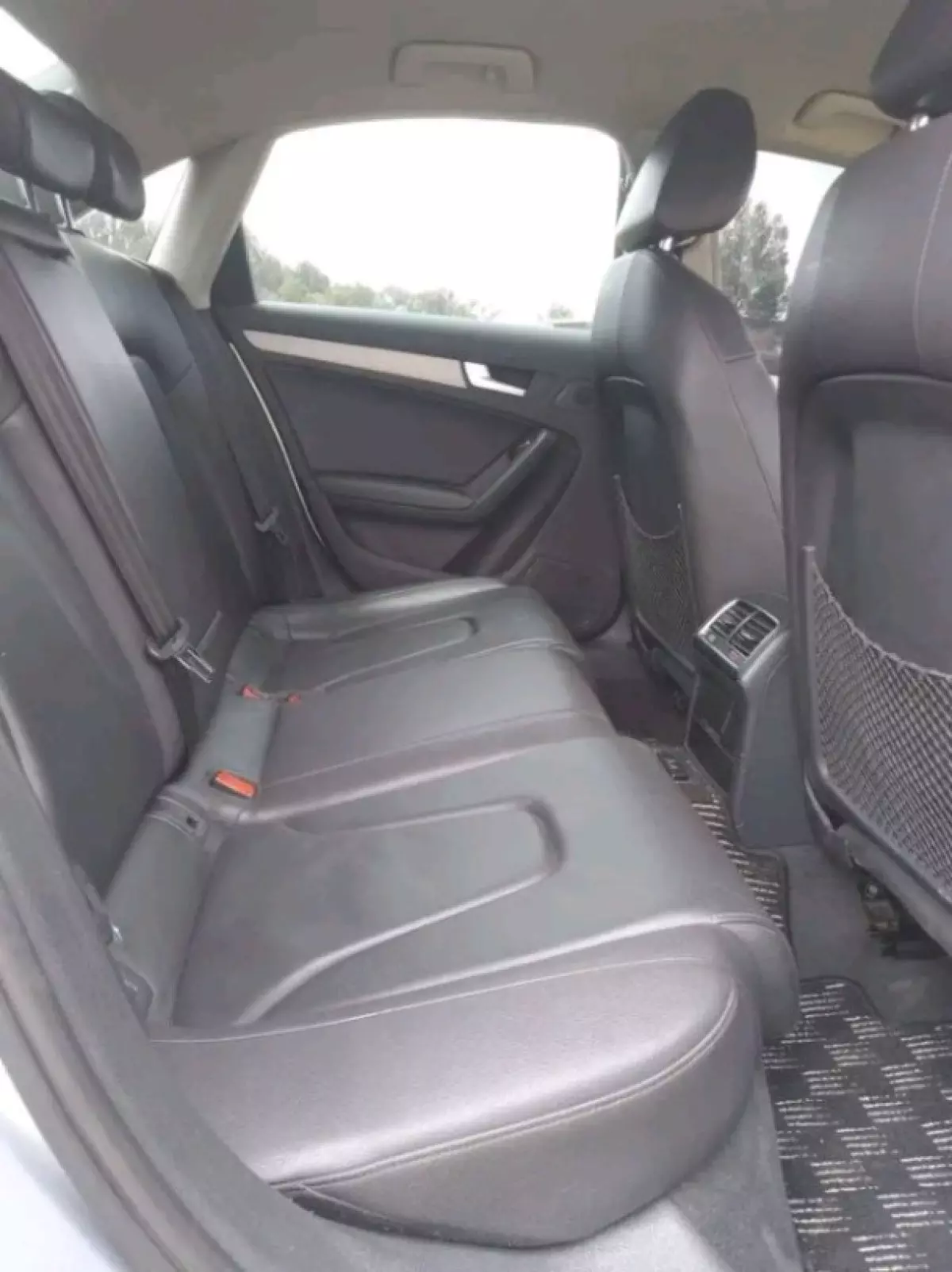 interiorBack