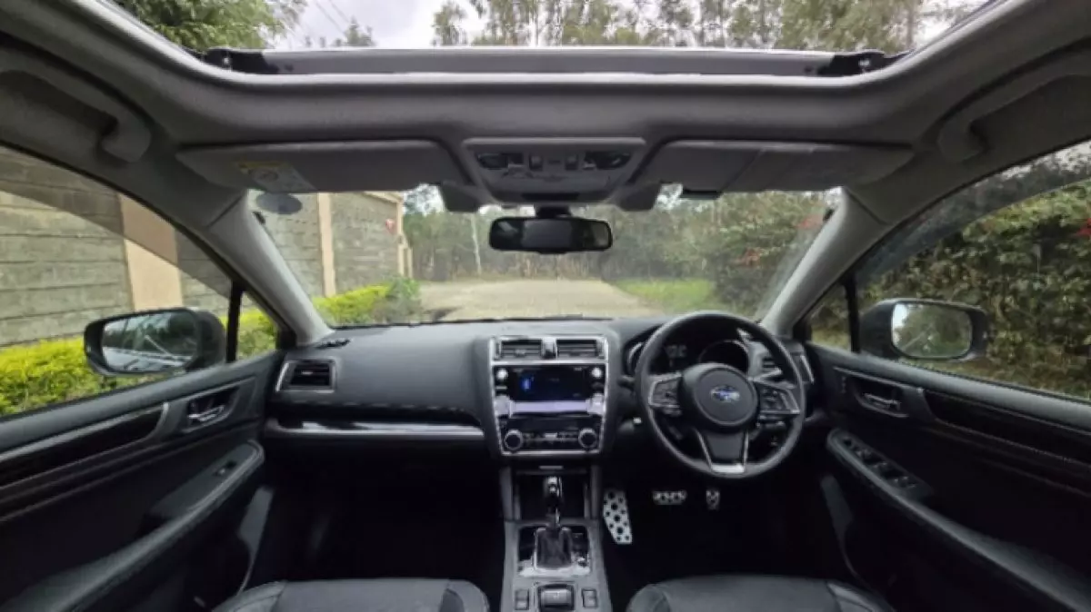 interiorFront