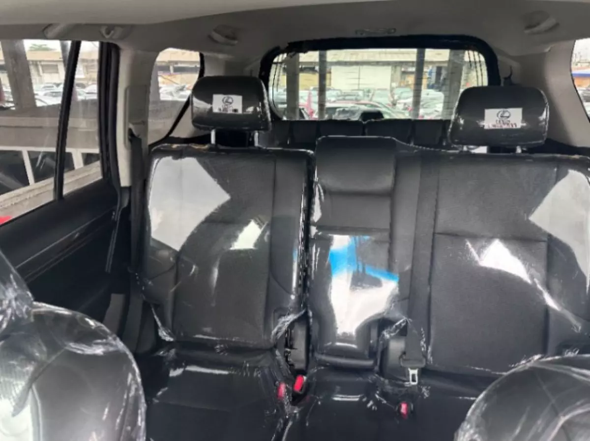 interiorBack