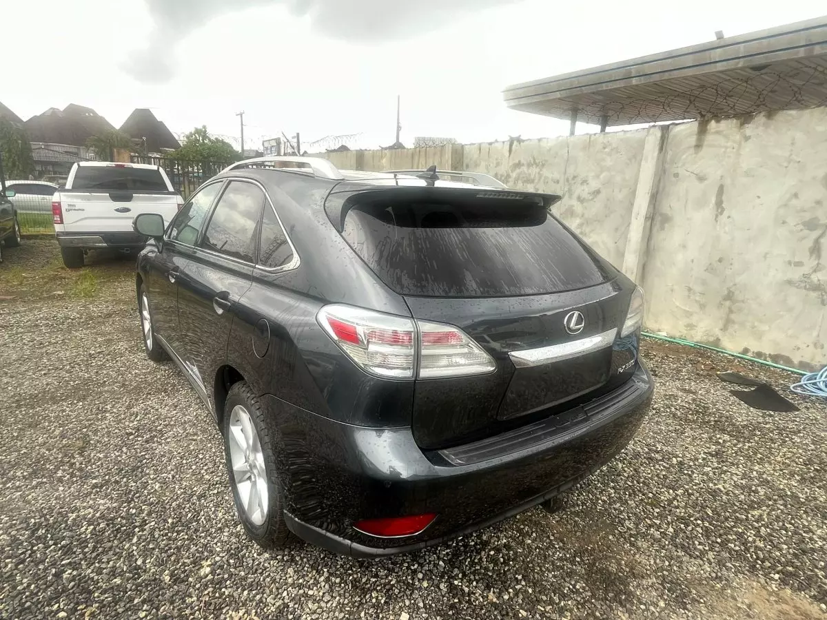 car Right Back