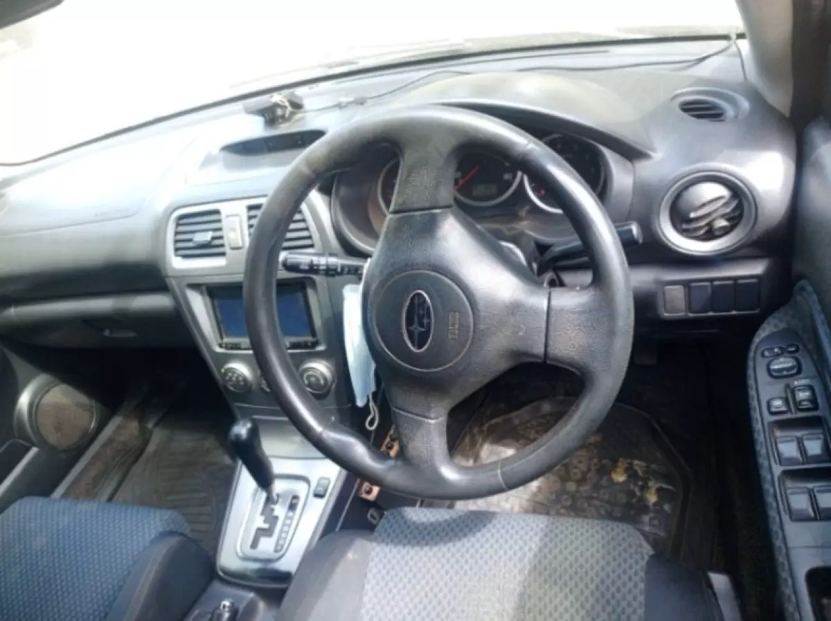 interiorFront