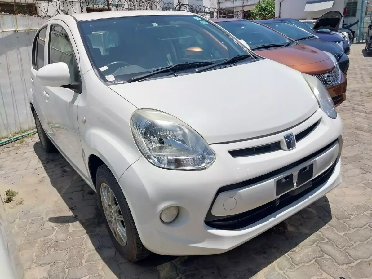 Toyota Passo - 2015