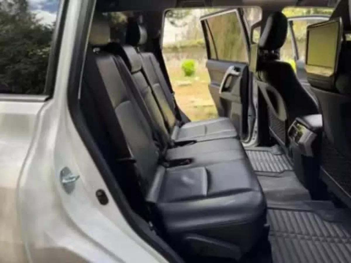 interiorBack