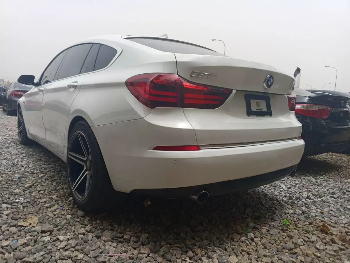 car Left Back