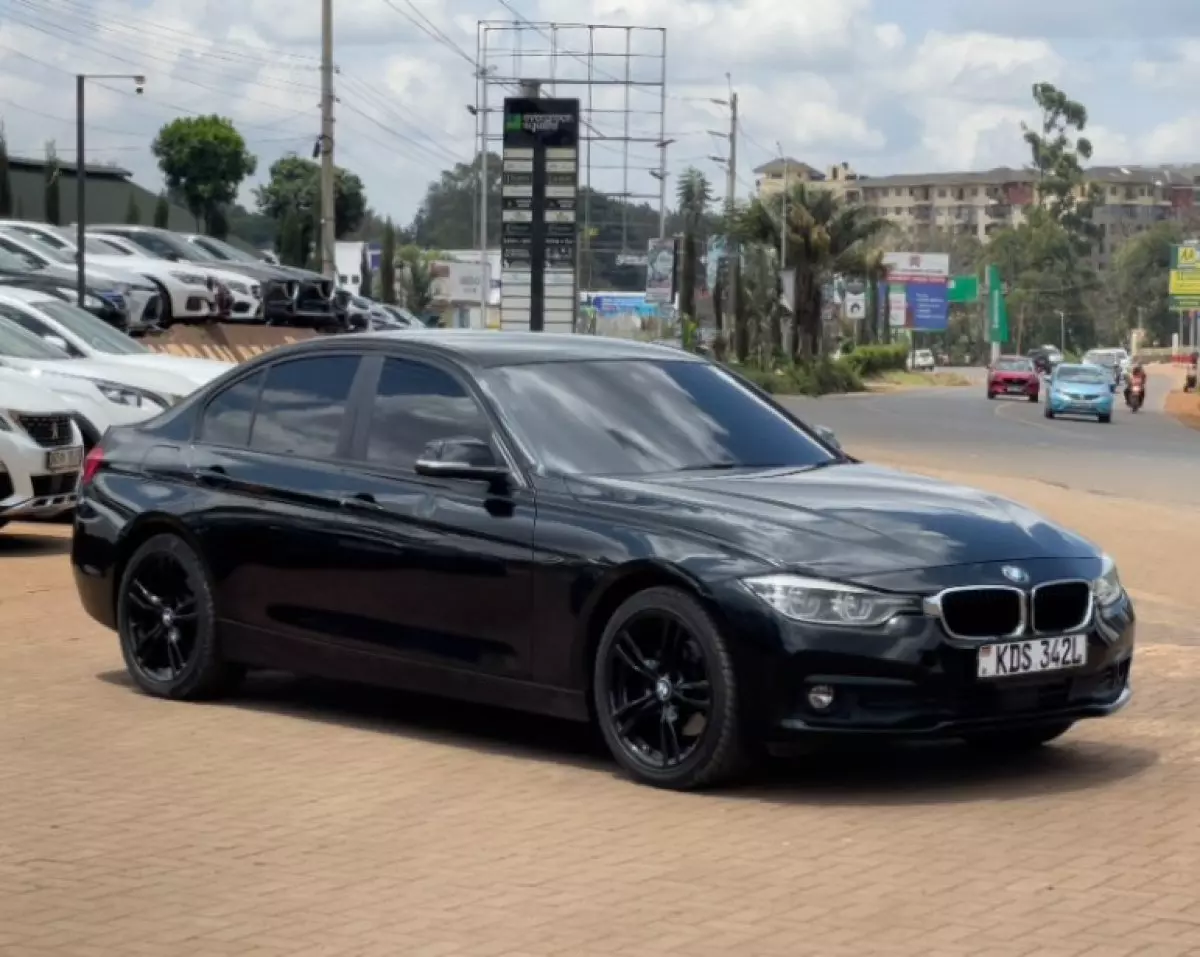 BMW 320i - 2016