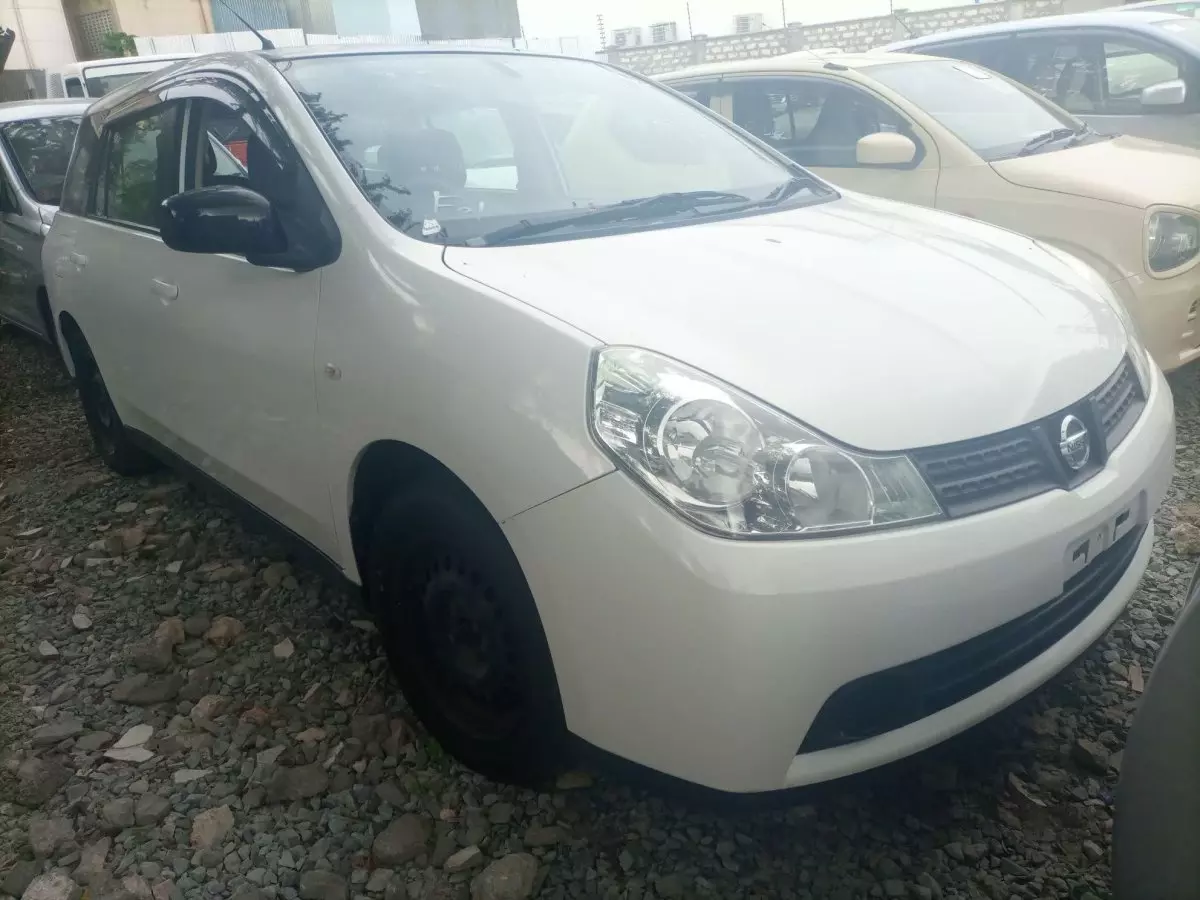 Nissan Wingroad  - 2015
