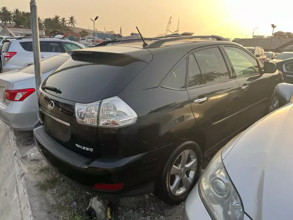 car Right Back