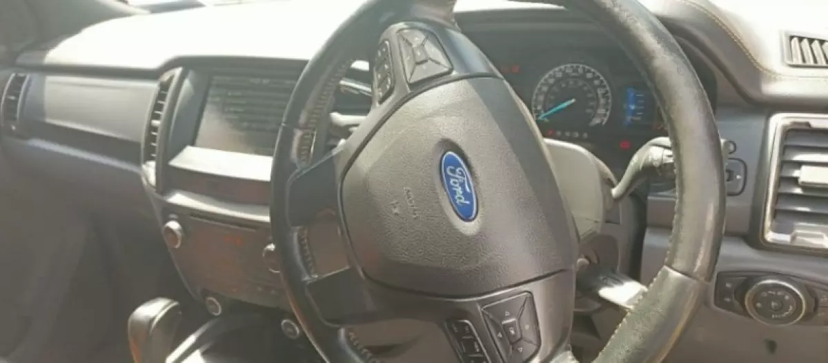 interiorFront