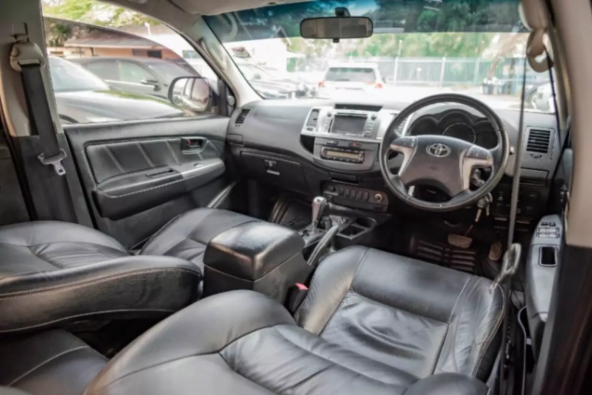 interiorFront