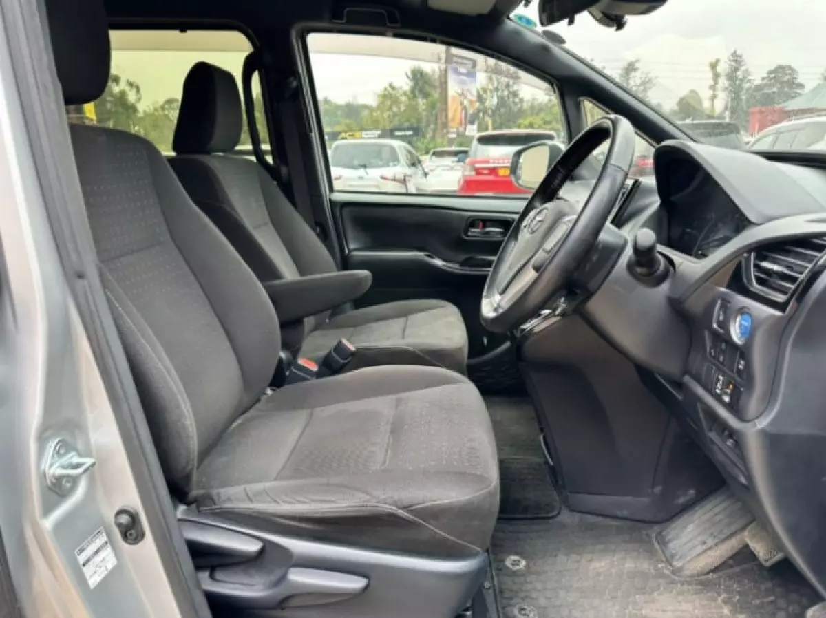 interiorFront
