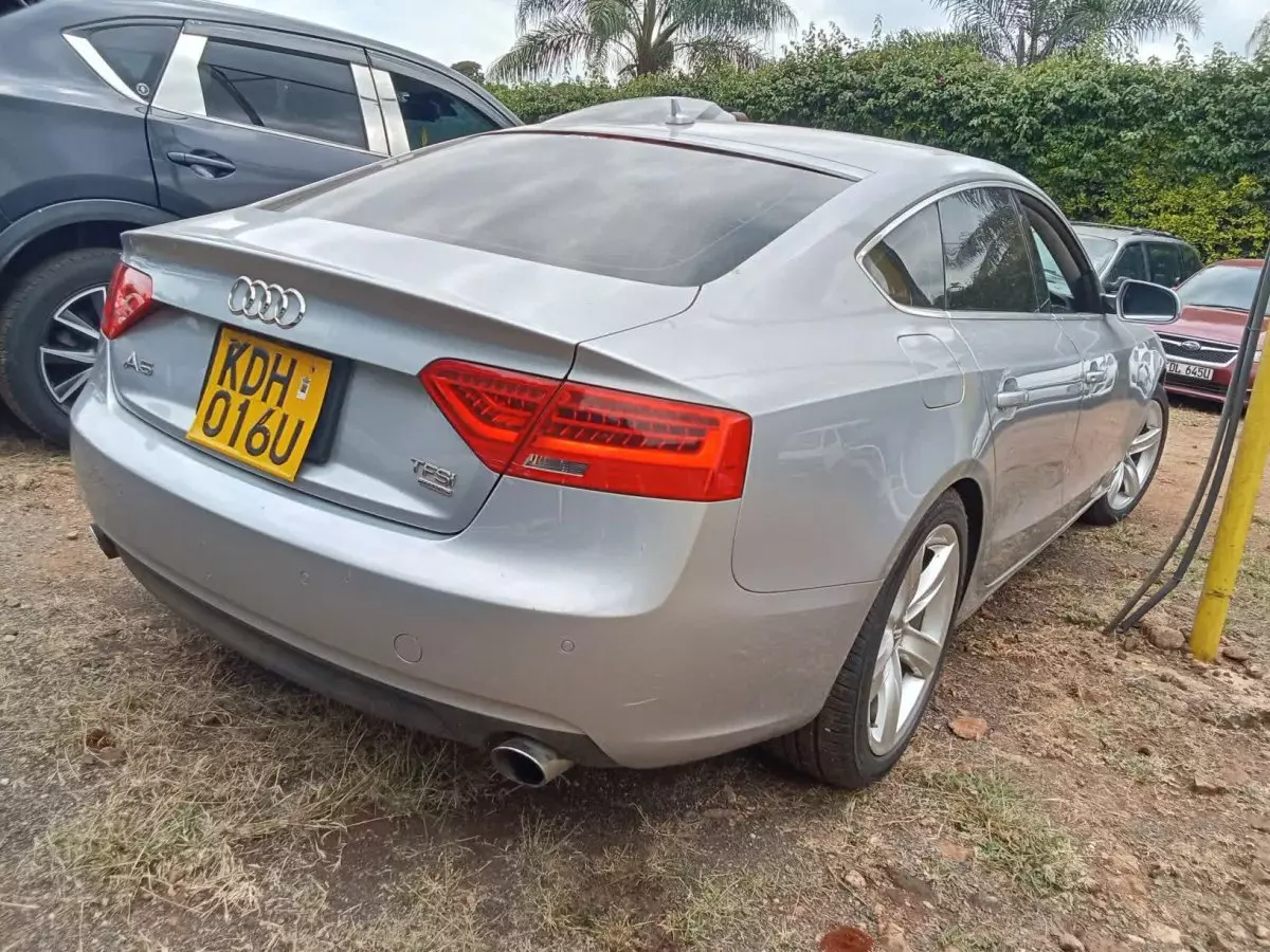 car Right Back