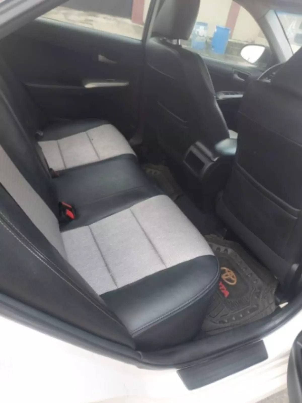 interiorBack