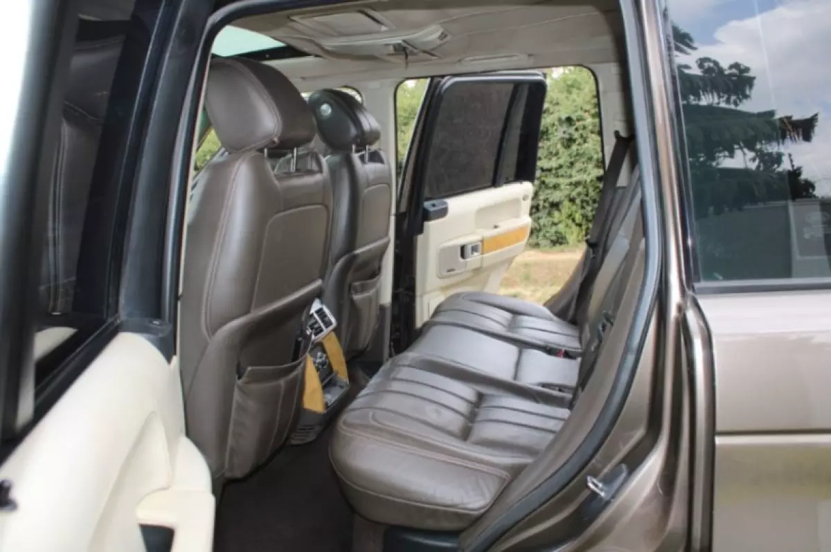 interiorBack