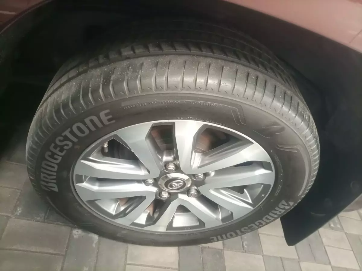 tyre2