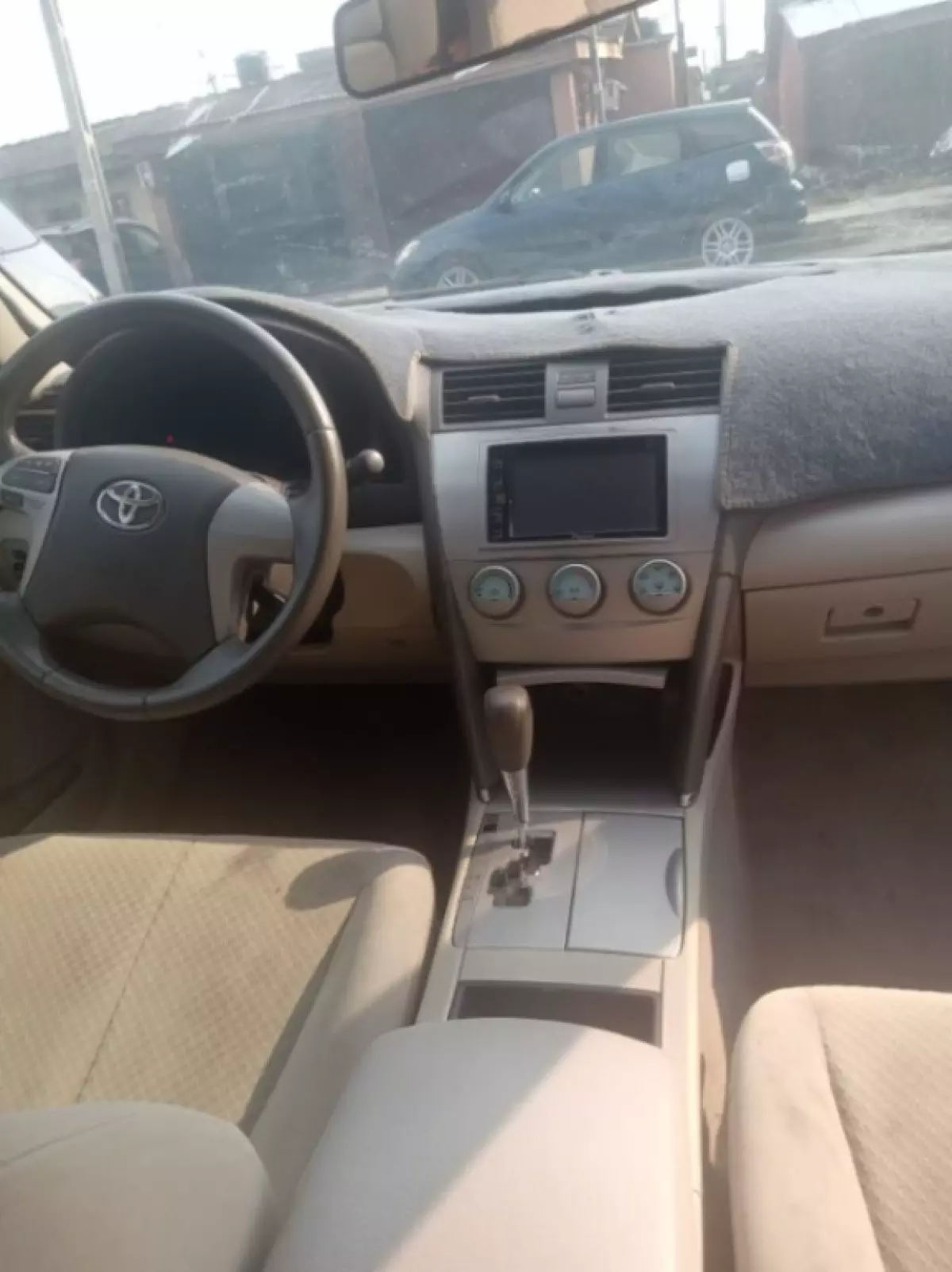 interiorFront