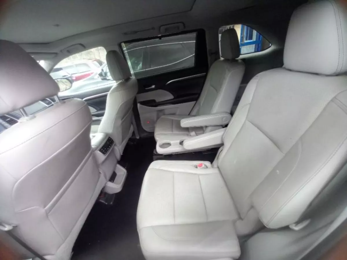 interiorBack