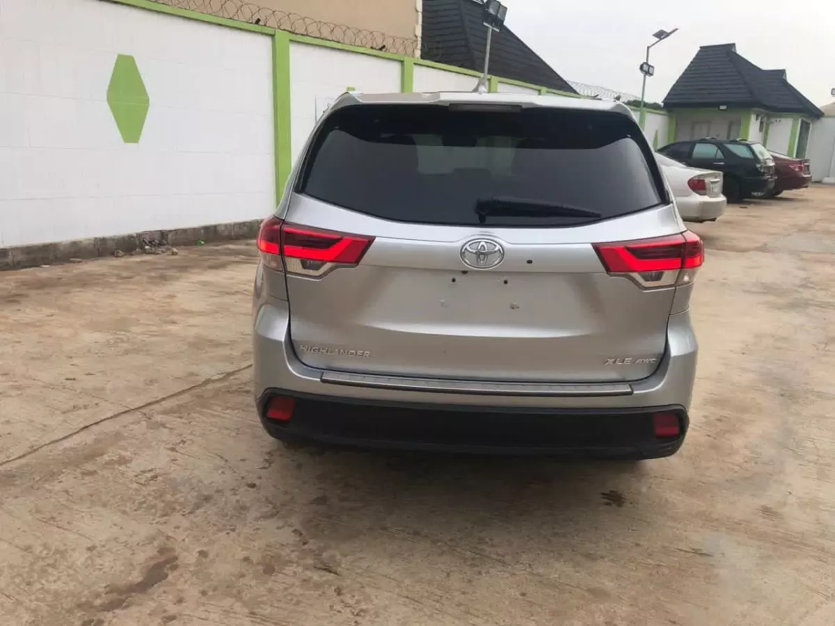 car Back