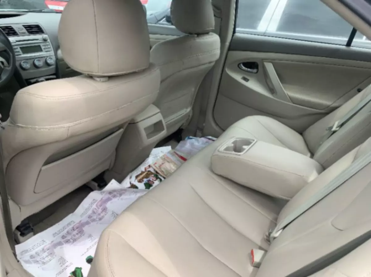 interiorBack
