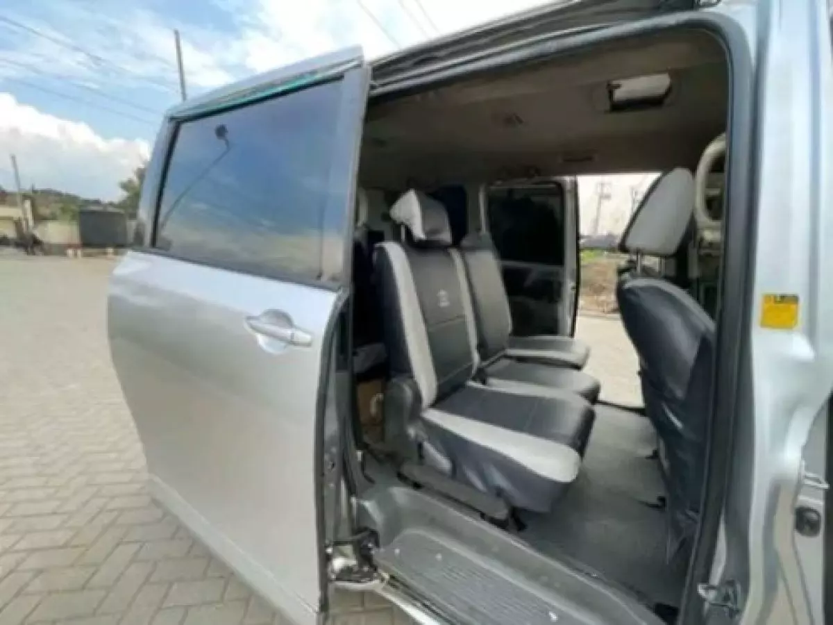 interiorBack