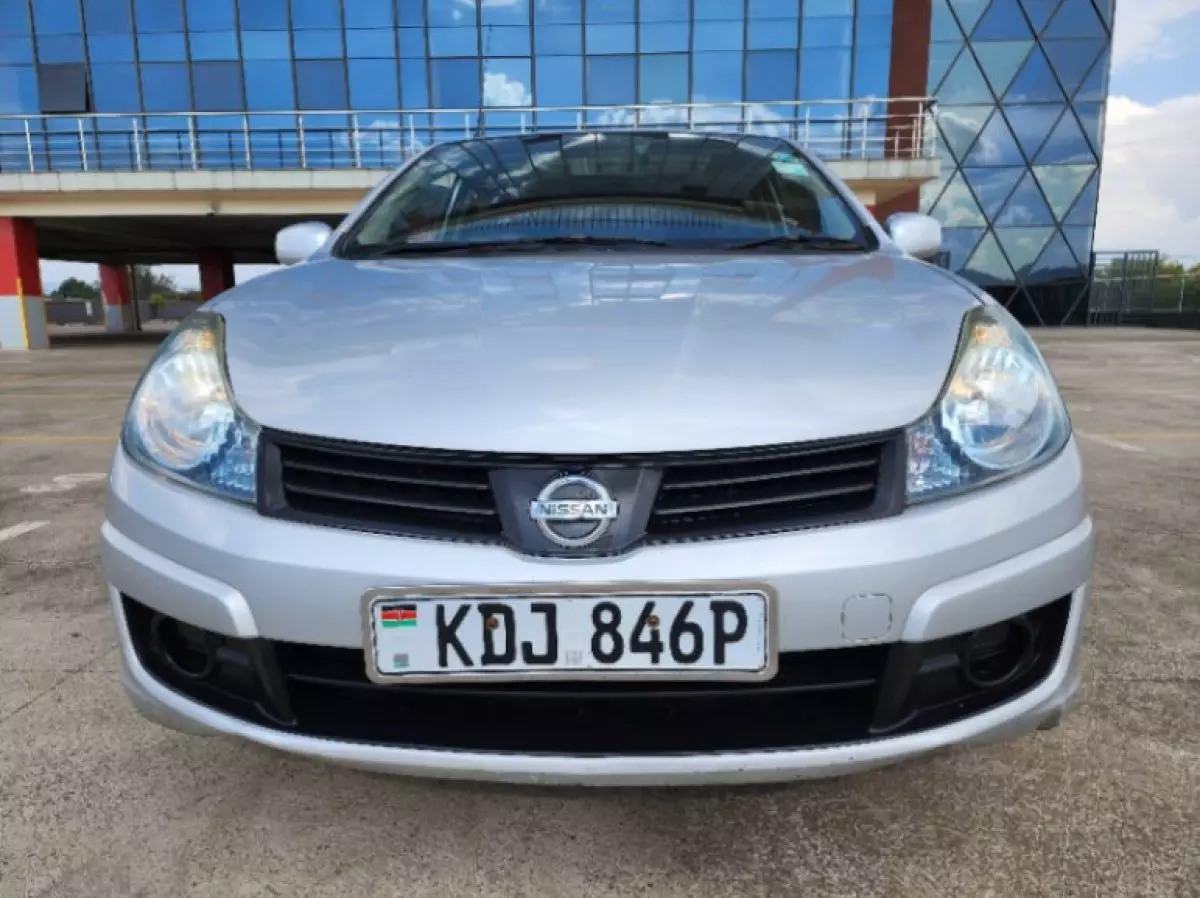Nissan Advan  - 2015