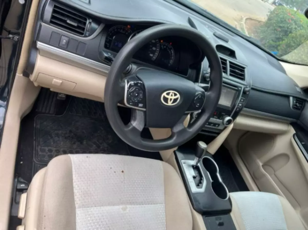 interiorFront