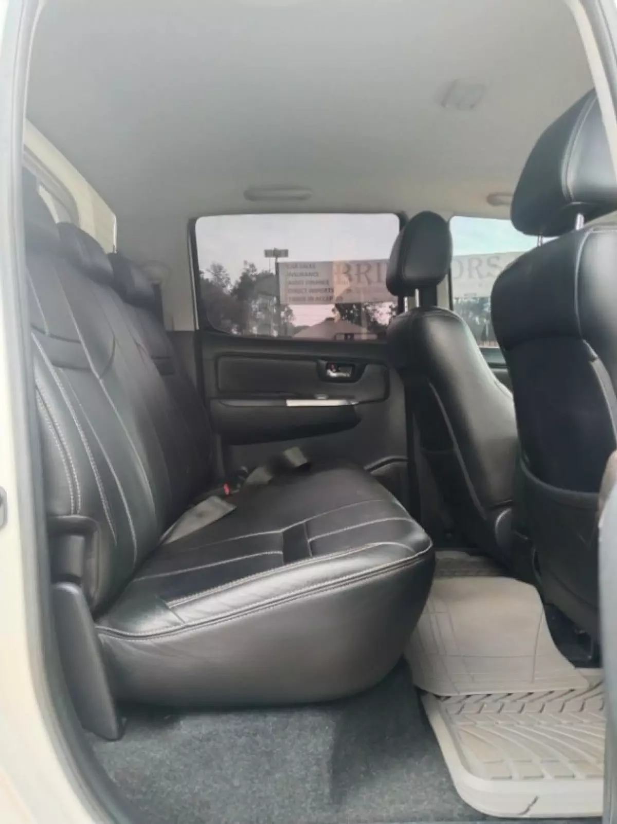 interiorBack