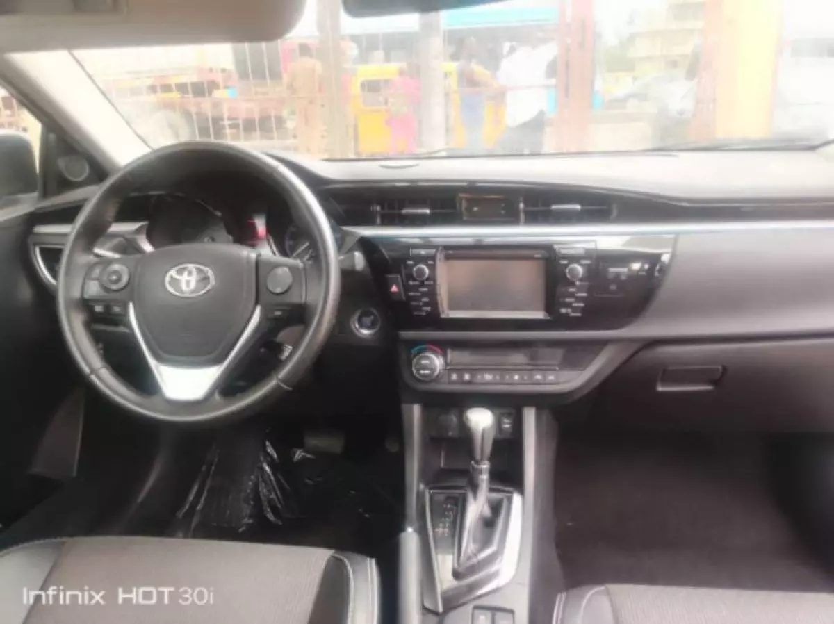 interiorFront