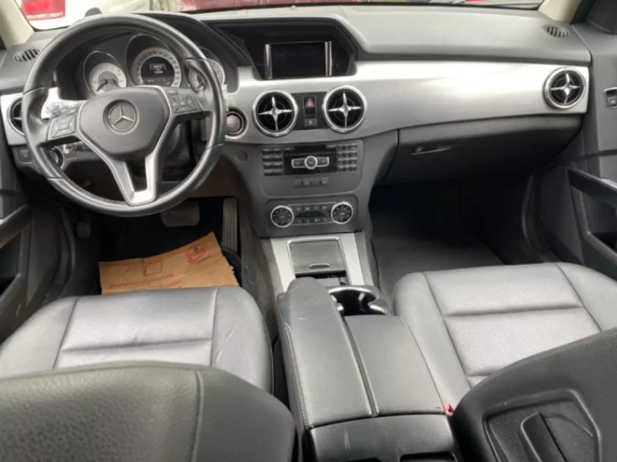 interiorFront