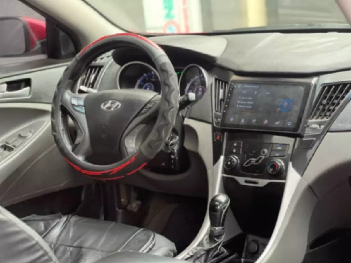 interiorFront