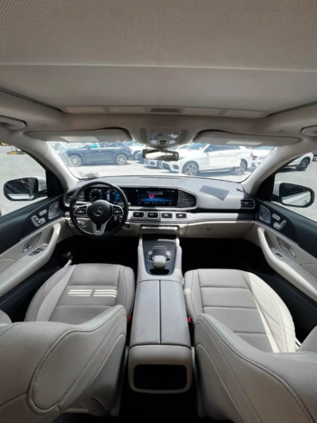 interiorFront