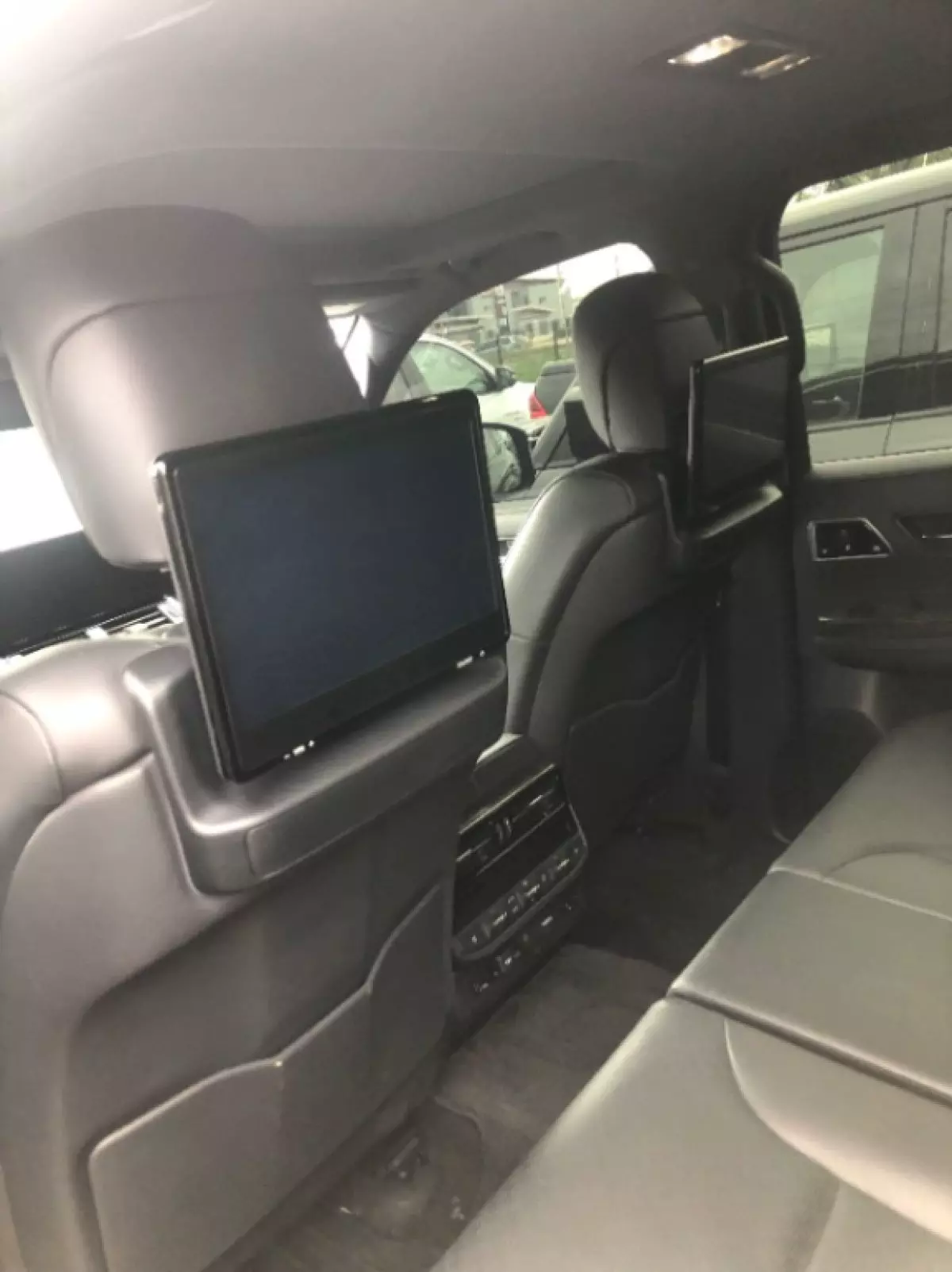 interiorBack