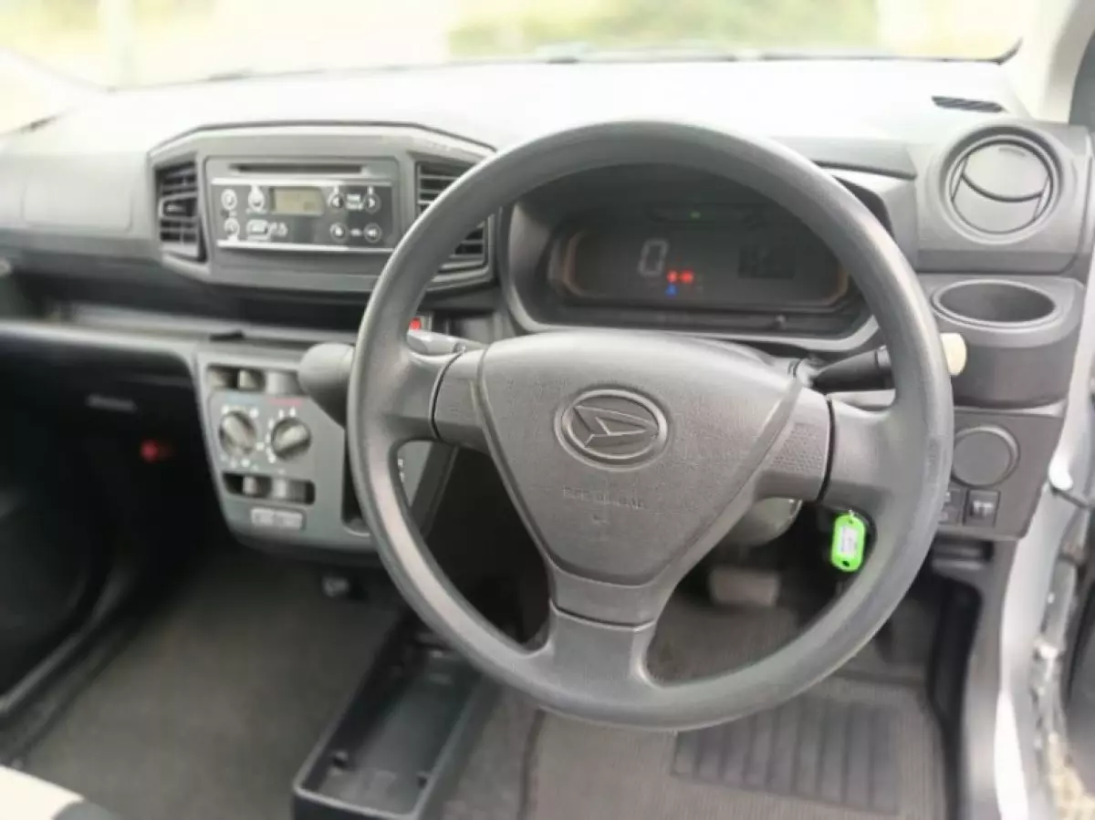 interiorFront