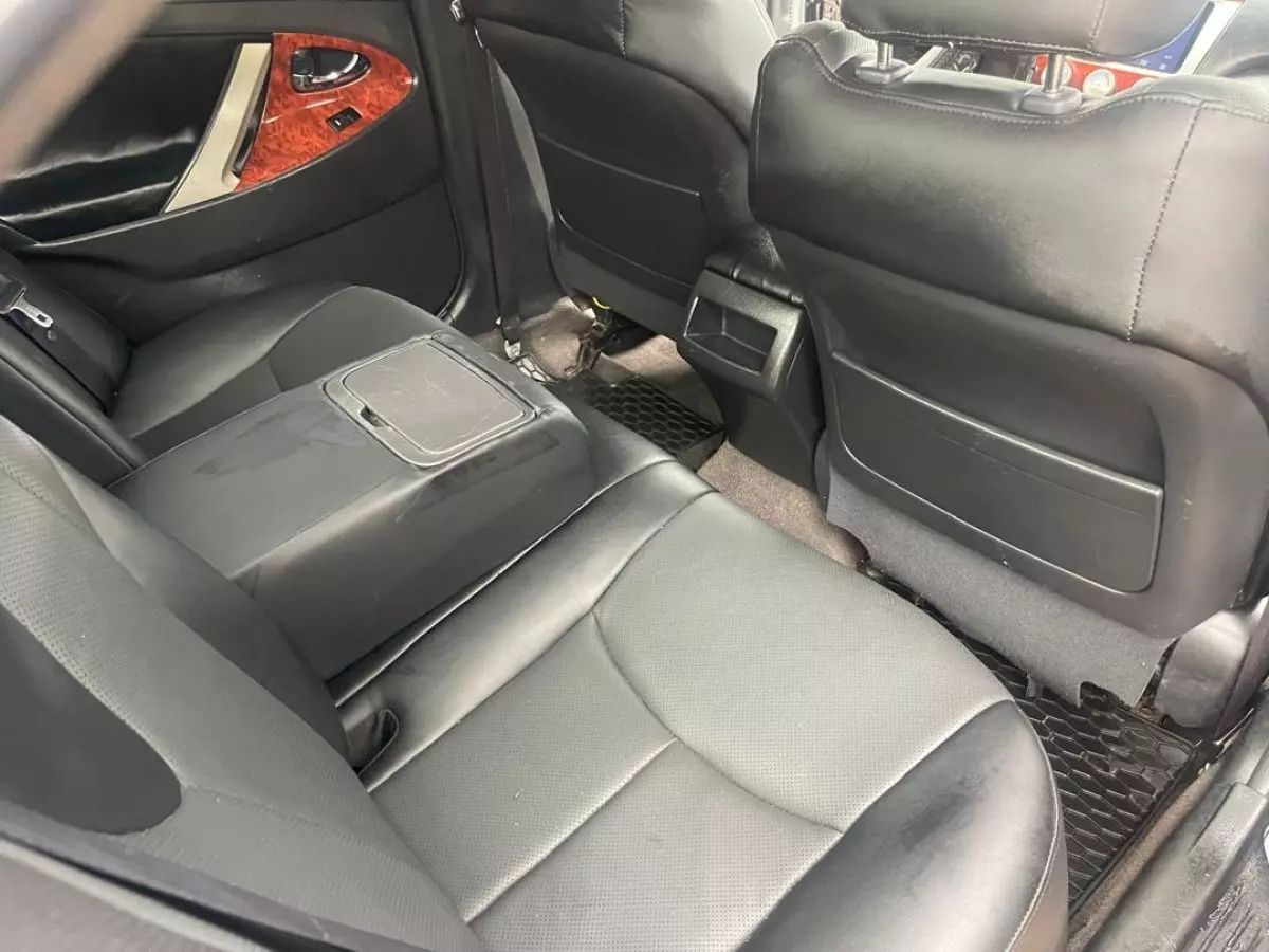 interiorBack