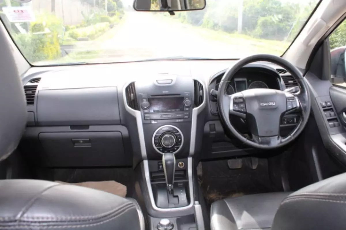 interiorFront