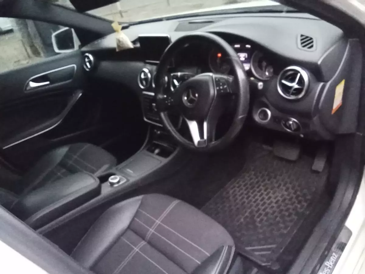 Mercedes-Benz A 180 - 2014