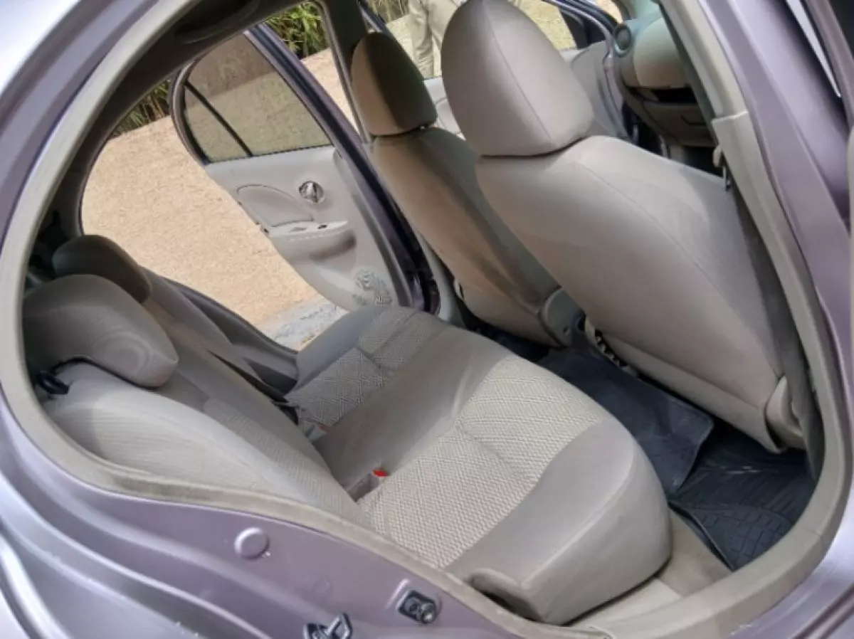 interiorBack