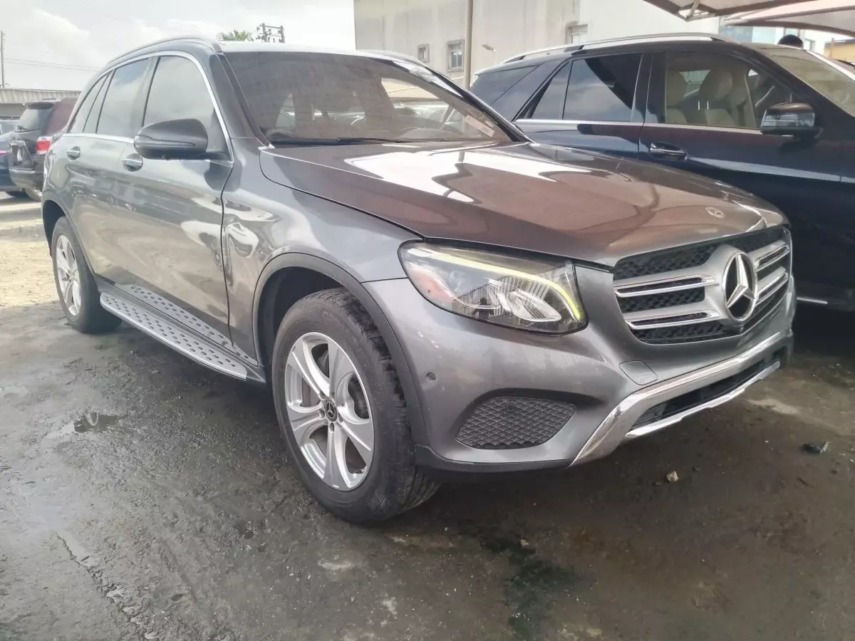 Mercedes-Benz GLC 300 - 2018